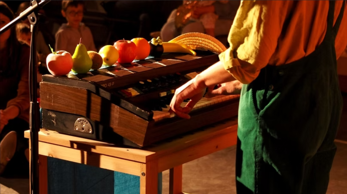 SPECTACLE COLLABORATIF & MUSICAL • JEUNE PUBLIC • QUELLE SALADE !